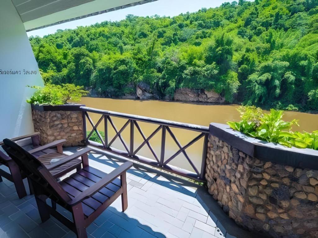 River Kwai Village Hotel Ban Kaeng Raboet Esterno foto