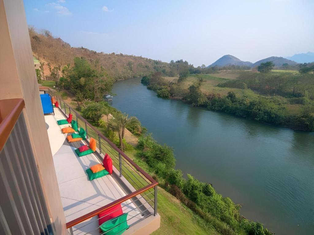 River Kwai Village Hotel Ban Kaeng Raboet Esterno foto